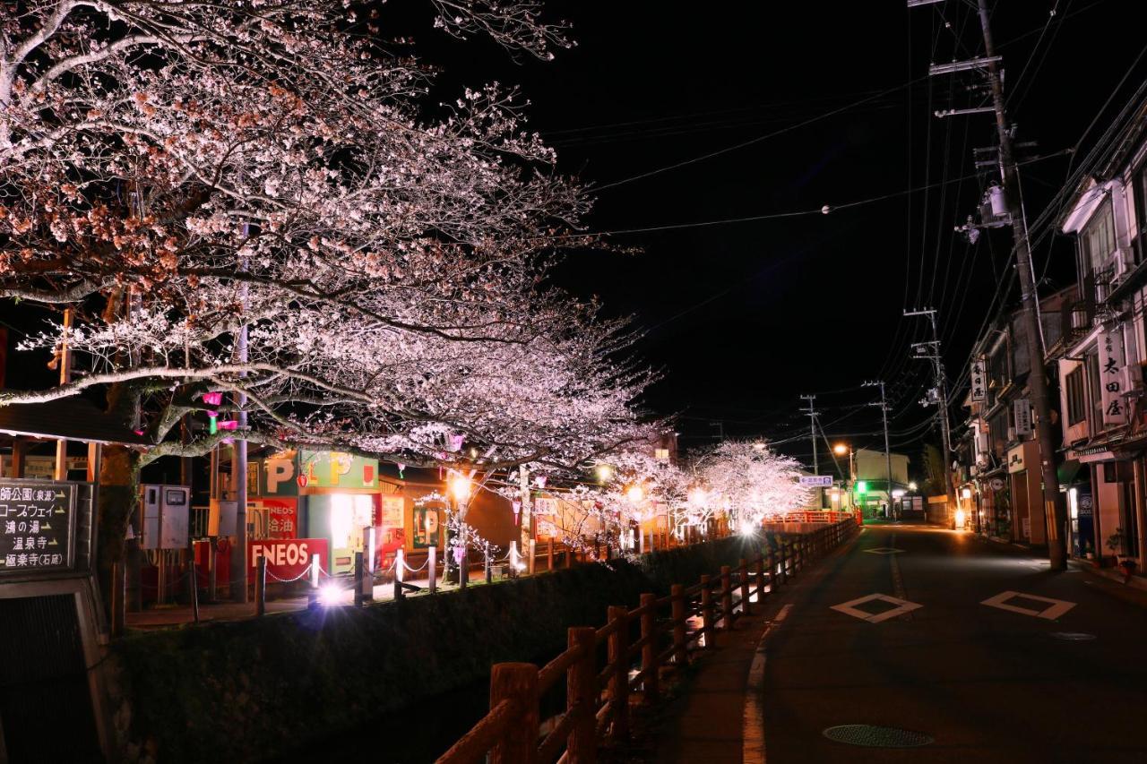 Tsutaya Ryokan Toyooka  Exterior foto